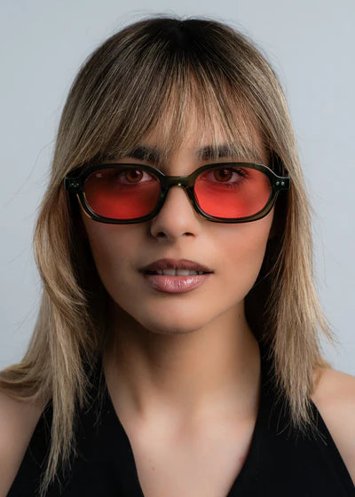 RED RAVEN -CONNOR EMERALD