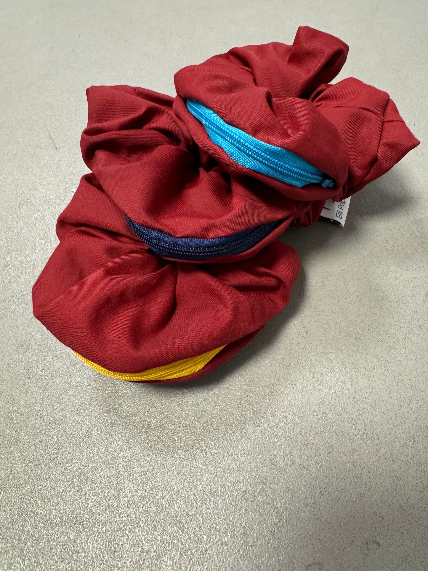 Scrunchie-Zipper Dark Red