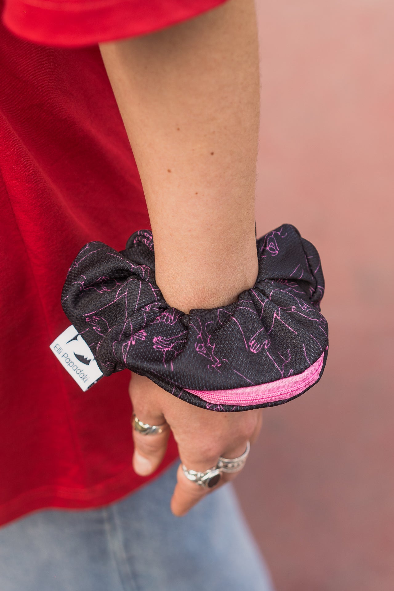 Scrunchie-Zipper BOLD Agape Black+Fuchsia
