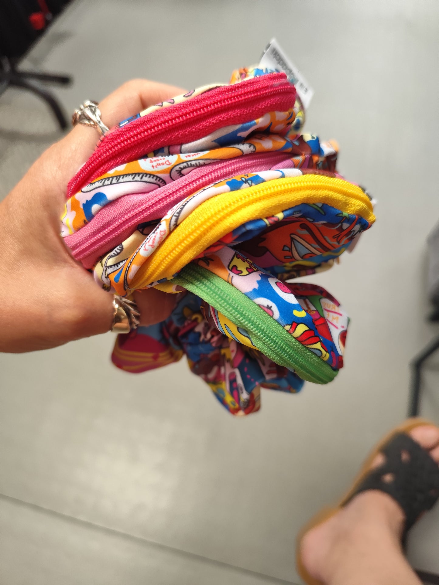 Scrunchie--Zipper IN/DEVIDE