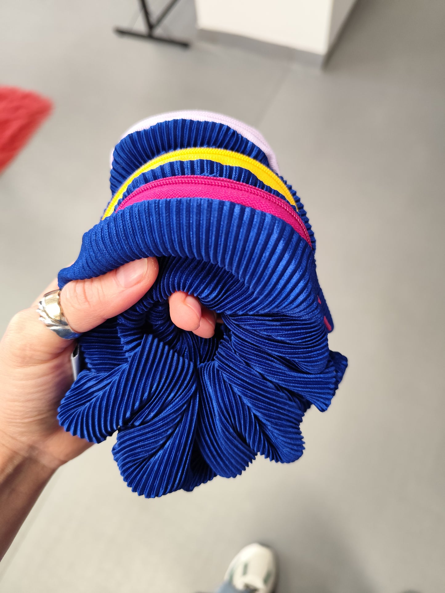 Scrunchie-Zipper Blue