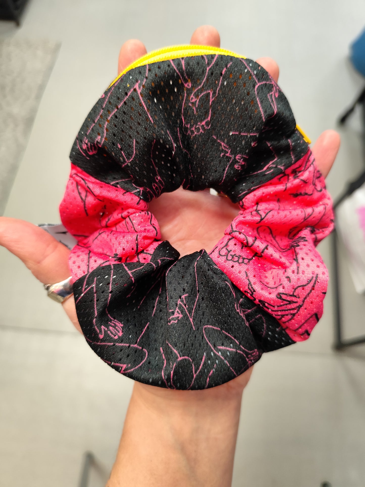Scrunchie-Zipper BOLD Agape