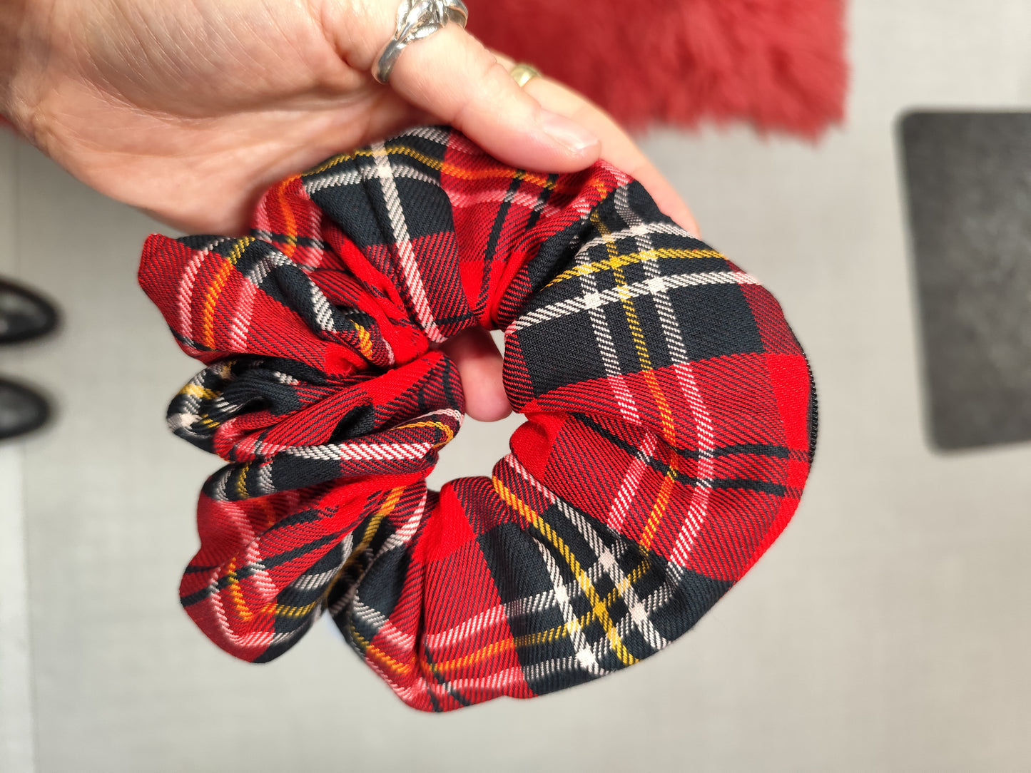 Scrunchie-Zipper Plaid