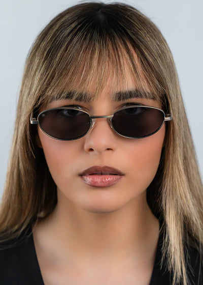 RED RAVEN - AMELIA SILVER