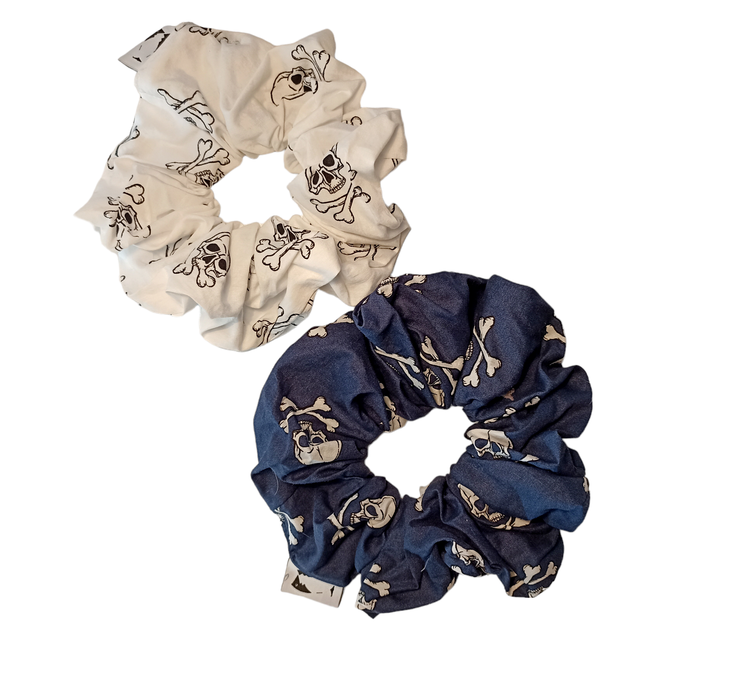 Scrunchie with skulls