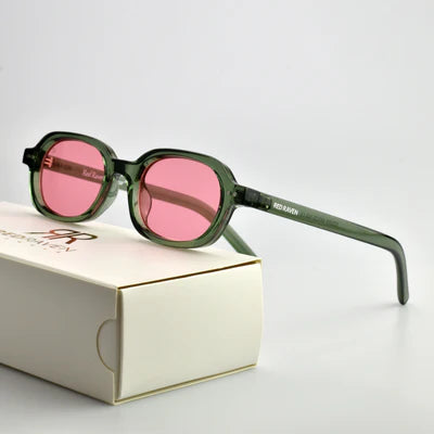 RED RAVEN -CONNOR EMERALD