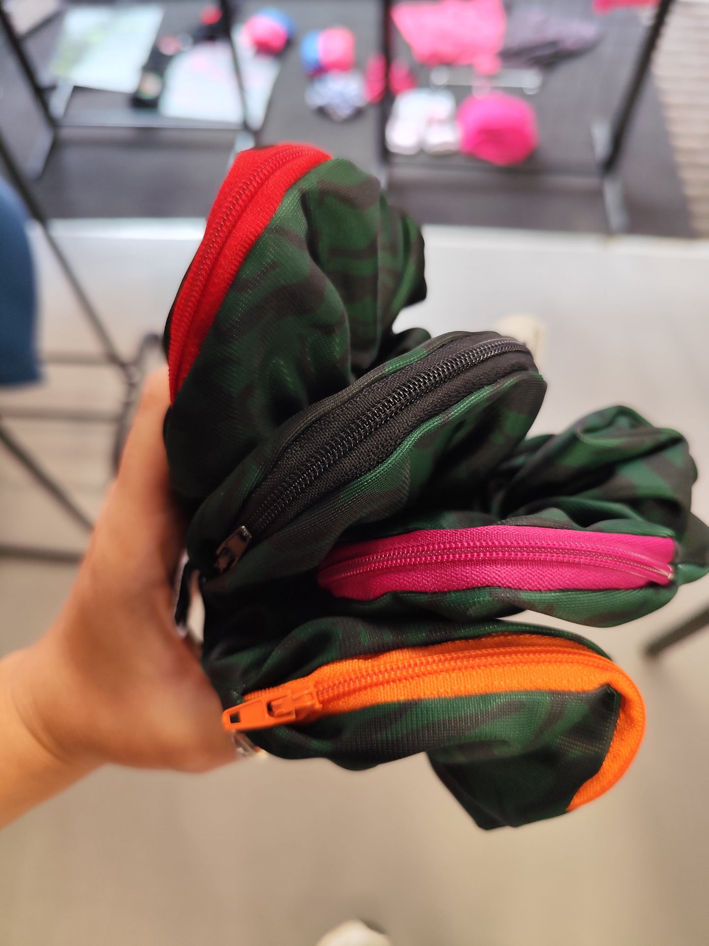 Scrunchie-Zipper PEOPLE / NO REGRETS