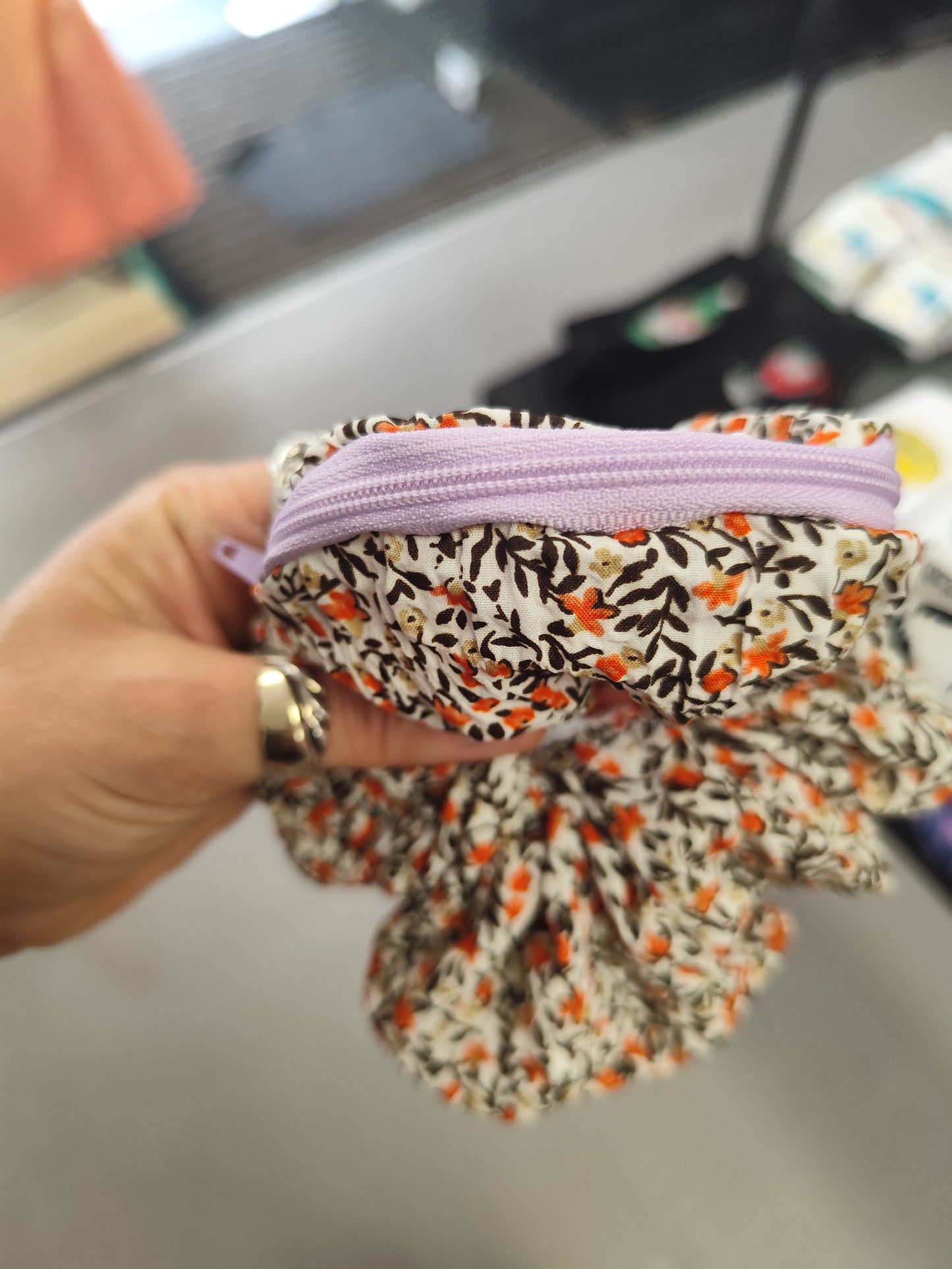 Scrunchie-Zipper Orange Flowers