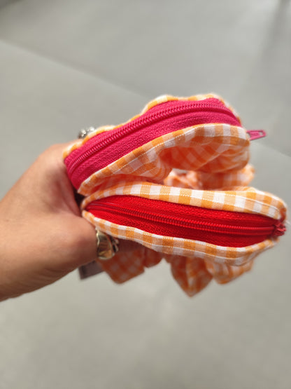 Scrunchie-Zipper Plaid