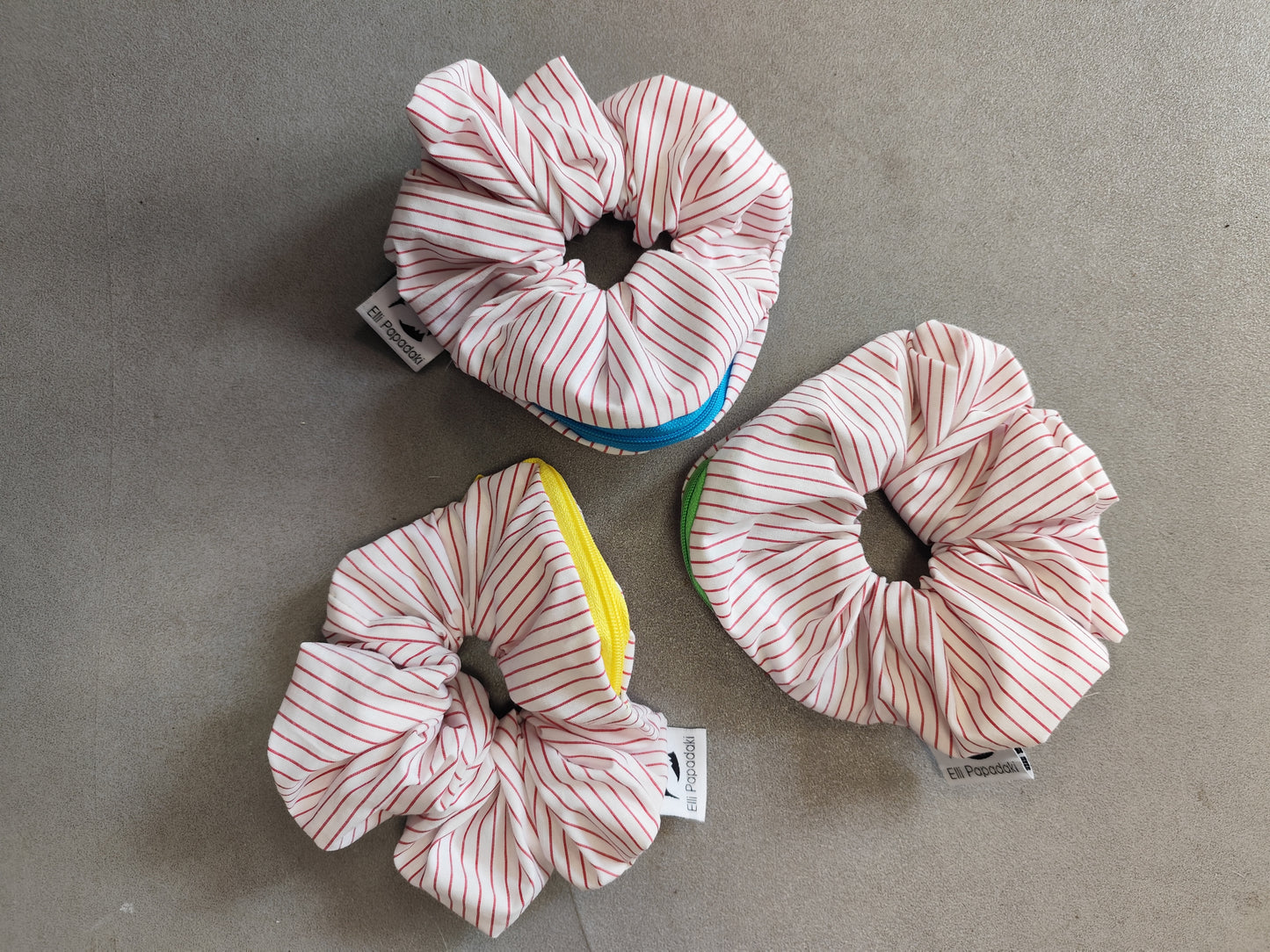 Scrunchie-Zipper With stripes