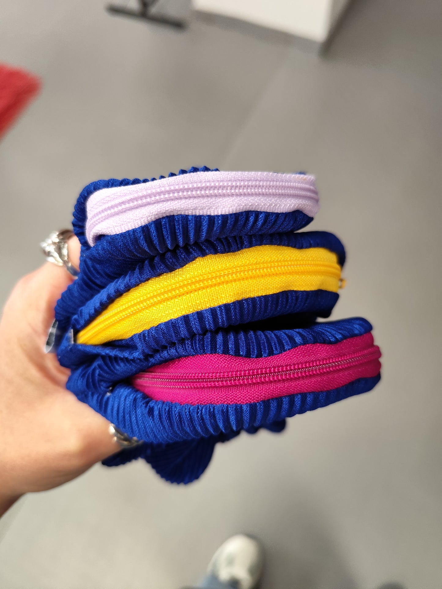 Scrunchie-Zipper Blue