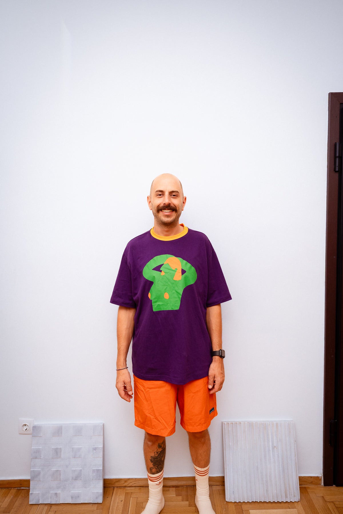 ΚΥΡΙΑ in purple