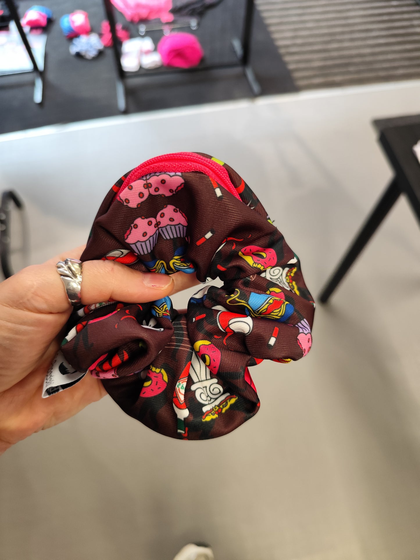 Scrunchie-Zipper AFTER / NO REGRETS