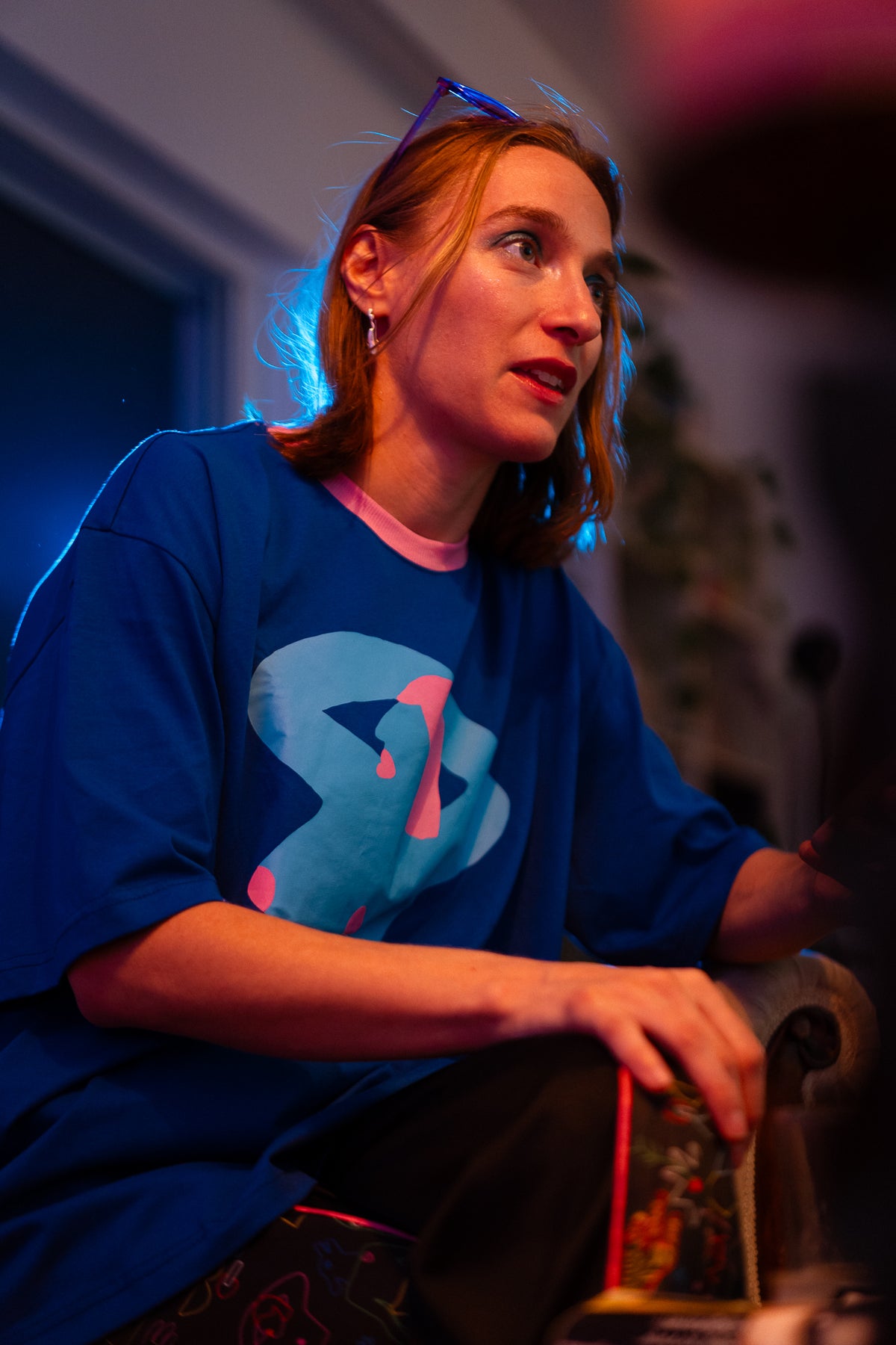 ΚΥΡΙΑ in blue