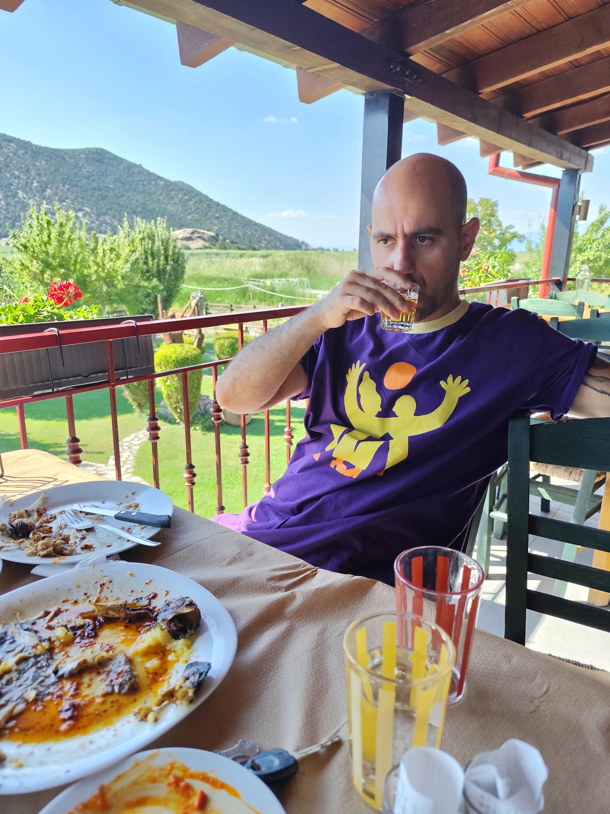 ΑΝΘΡΩΠΑΚΙΑ in purple