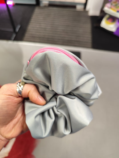 Scrunchie-Zipper Silver grey