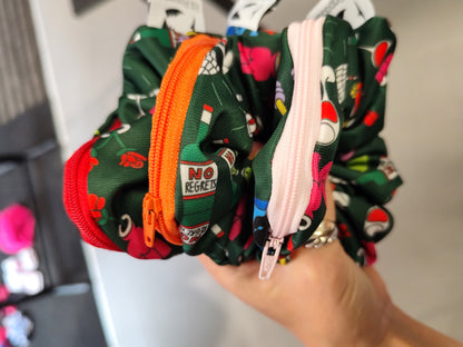 Scrunchie-Zipper BEFORE / NO REGRETS