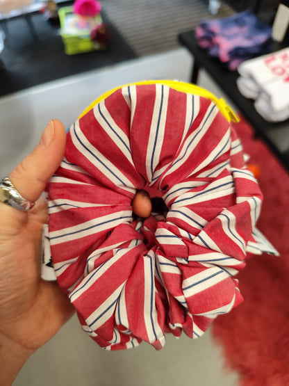 Scrunchie-Zipper With stripes