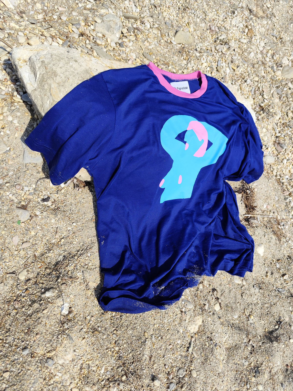 ΚΥΡΙΑ in blue